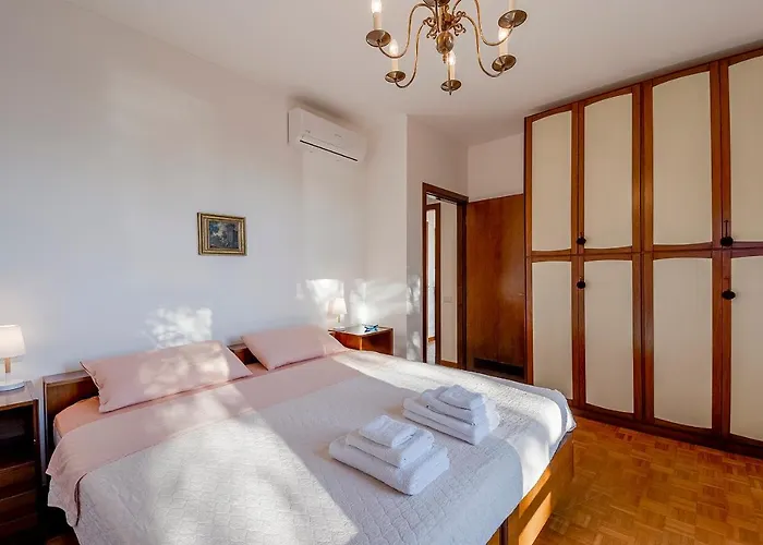 Portosole Attic - With Terrace And Private Parking