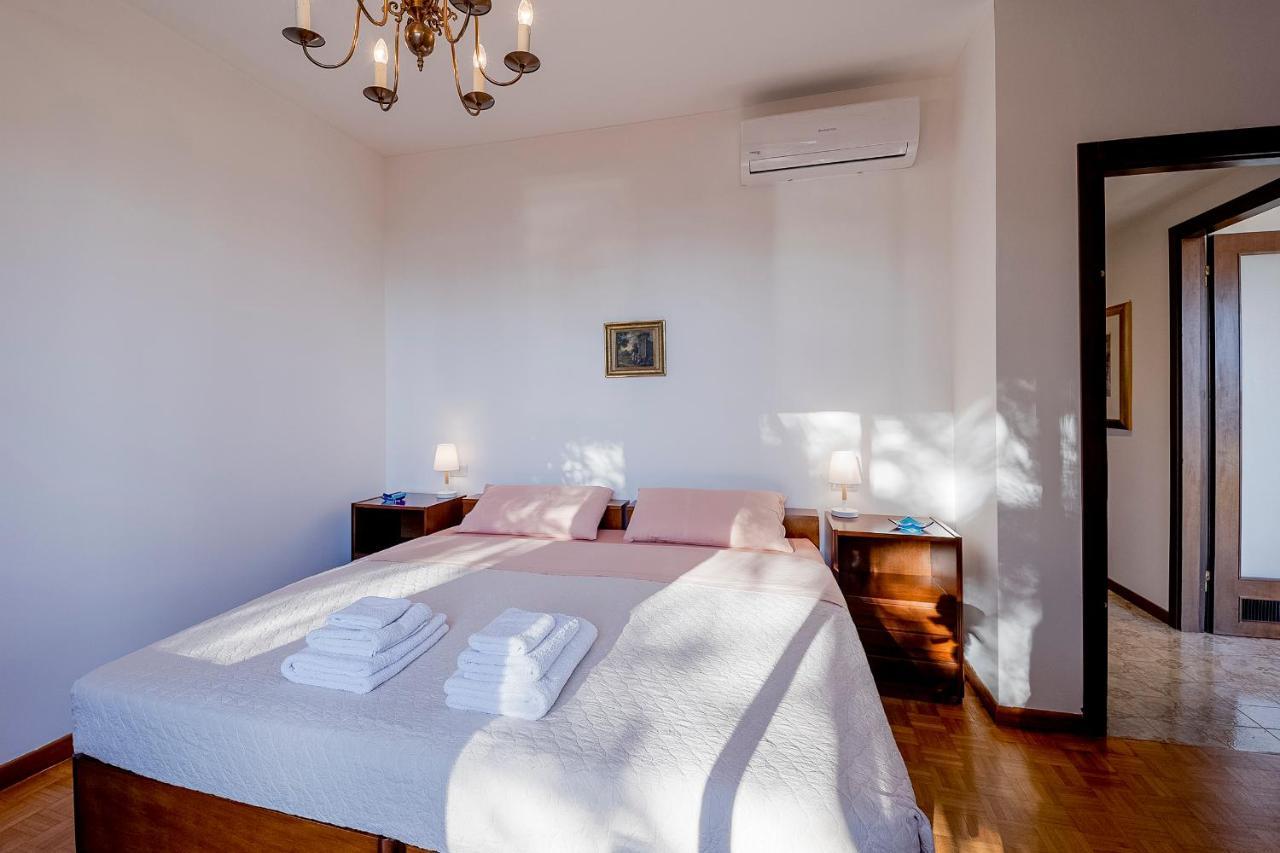 Portosole Attic - With Terrace And Private Parking Sanremo